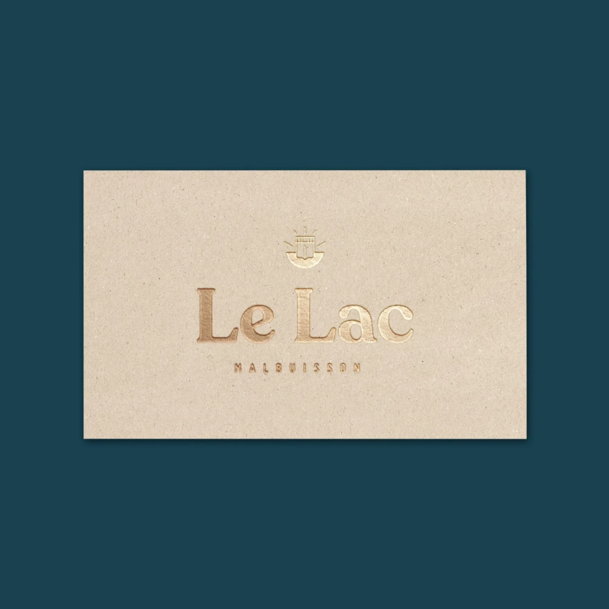 Identité visuelle : Complexe Le Lac, Un cadre enchanteur